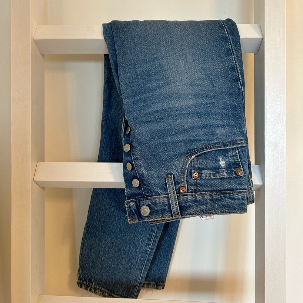 Blue Levi’s 501 Jeans. Waist 26, length 28